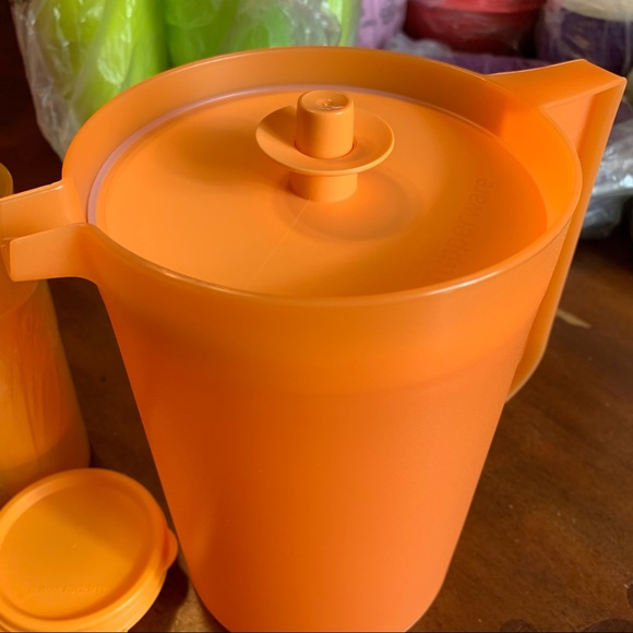 Tupperware Pitcher and Tumblers Set - Picture 6 of 7